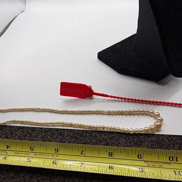 Vintage Madame Alexander Revlon Japan Pearl Beaded Mothers - Picture 4 of 4